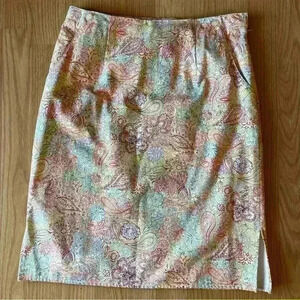 Talbots size 8 100% cotton bright floral skirt with pockets and zip closure